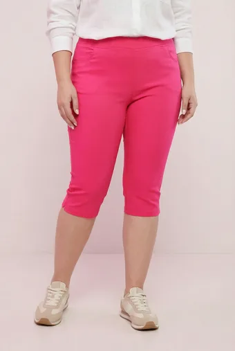 Pantaloni roz până la jumătatea gambei