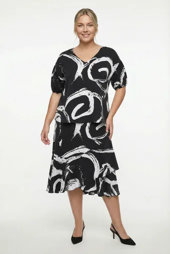 compleu negru cu model alb