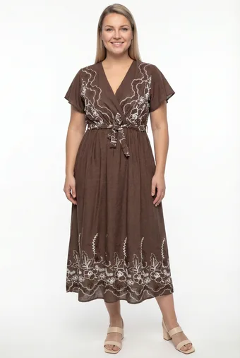 Rochie maro cu flori brodate